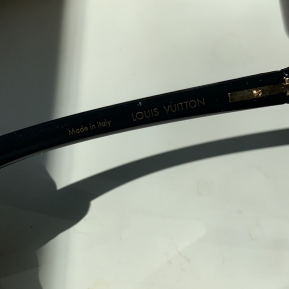 Louis Vuitton square black sunglasses. Worn just a few times.Excellent condition - Picture 3 of 7